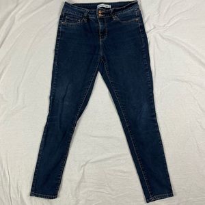 Royalty For Me Mid Rise Skinny | Size 10